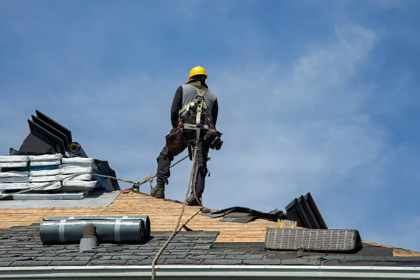 Professional Roofing technician working in Lewiston, CA